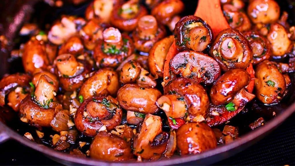 Easy Skillet Garlic Butter Mushrooms Recipe