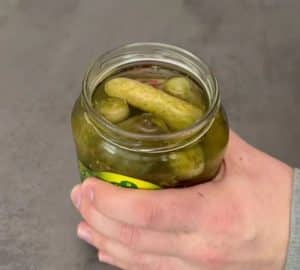 How to Open a Stubborn Jar Lid Easily