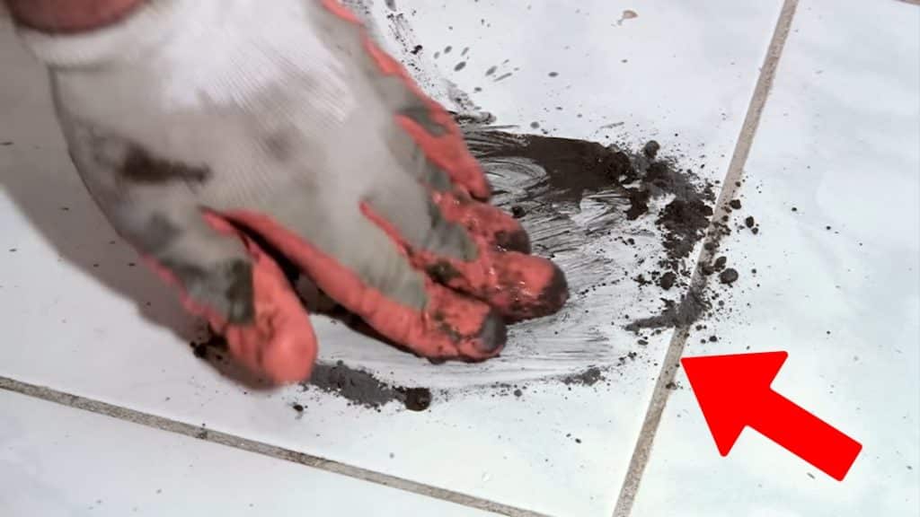 How to Clean Scratches Off Ceramic Tile