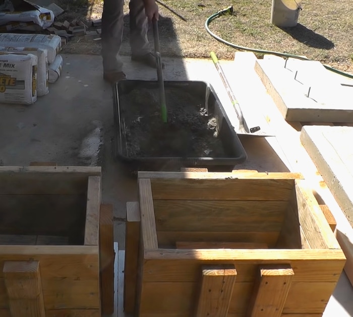 How to Make an Outdoor Concrete and Wood Bench DIY