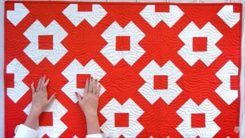 Modern One Color Quilt | DIY Joy Projects and Crafts Ideas