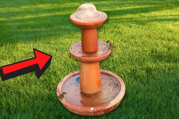 Super Easy DIY Water Fountain Using Terracotta Saucers