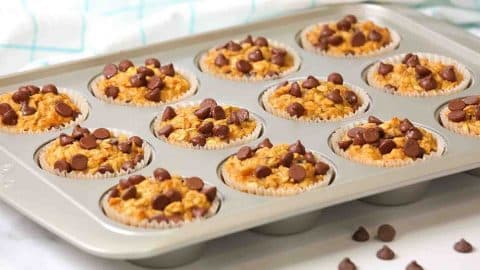 Chocolate Peanut Butter Oatmeal Cups Recipe | DIY Joy Projects and Crafts Ideas