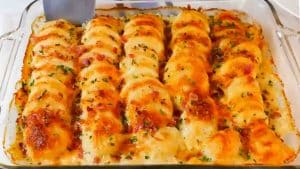 Creamy Cheesy Potatoes Casserole Recipe