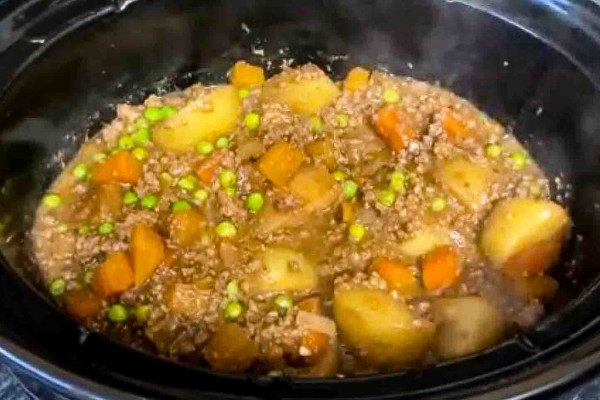 Crockpot Ground Beef and Potato Recipe