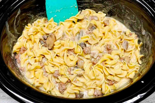 Crockpot Ground Beef Stroganoff Recipe