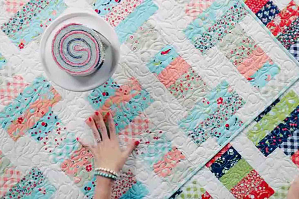 Easy Jelly Roll Slice Quilt Tutorial