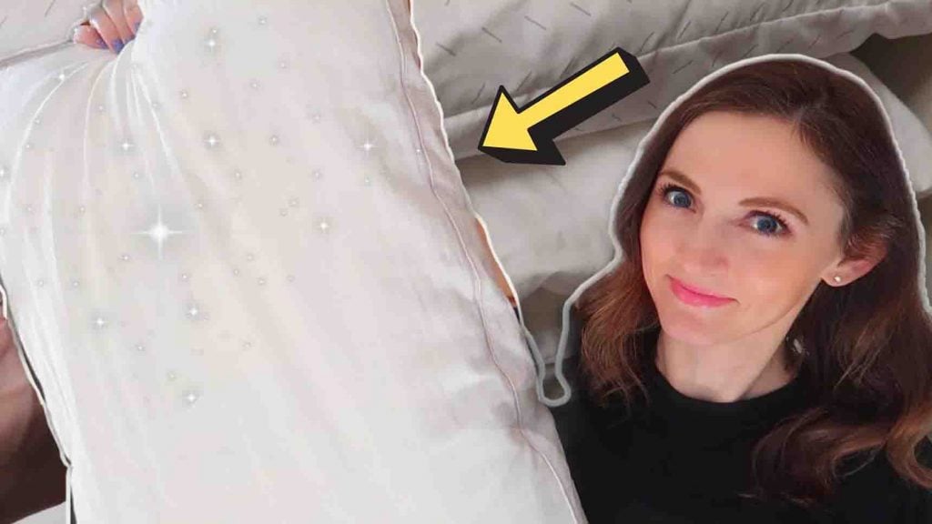How to Whiten and Wash Yellowed Pillows