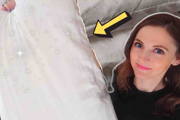 How to Whiten and Wash Yellowed Pillows