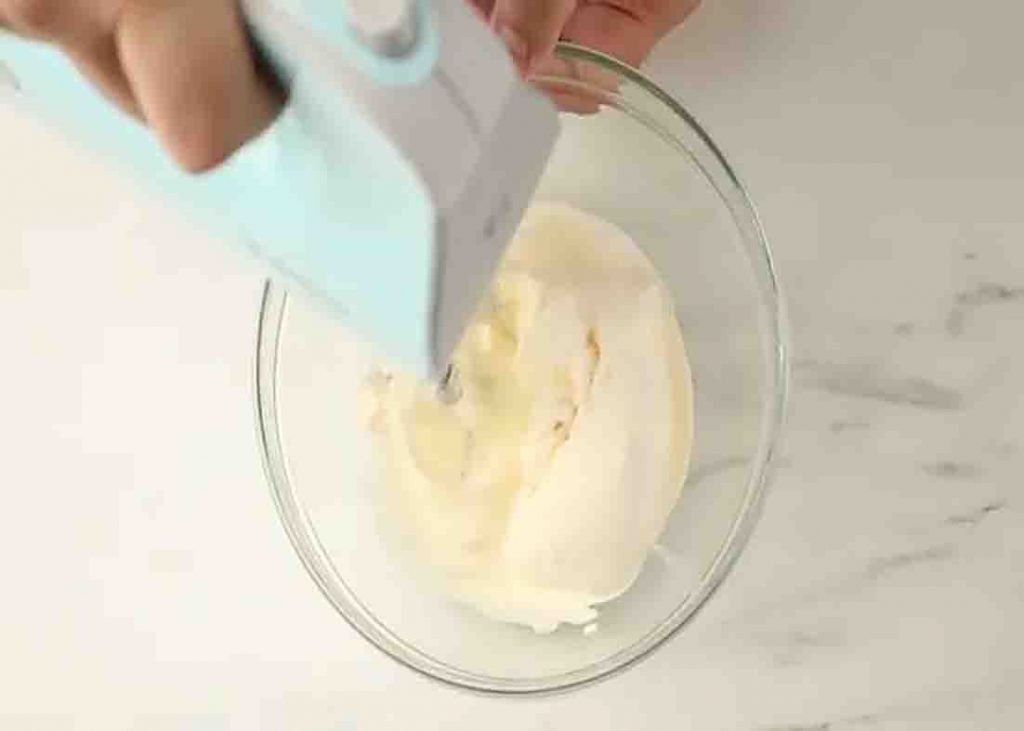 Whipping the cream for the lemon tiramisu recipe