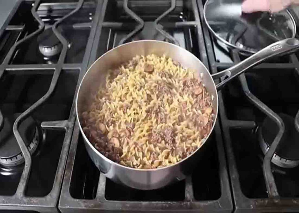 Cooking the one-pan ground beef stroganoff noodles