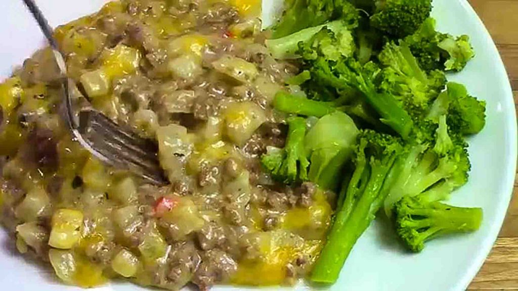 One-Skillet Potatoes and Ground Beef Recipe