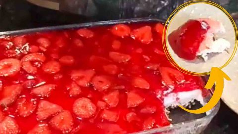 Strawberry Pretzel Dessert Recipe | DIY Joy Projects and Crafts Ideas