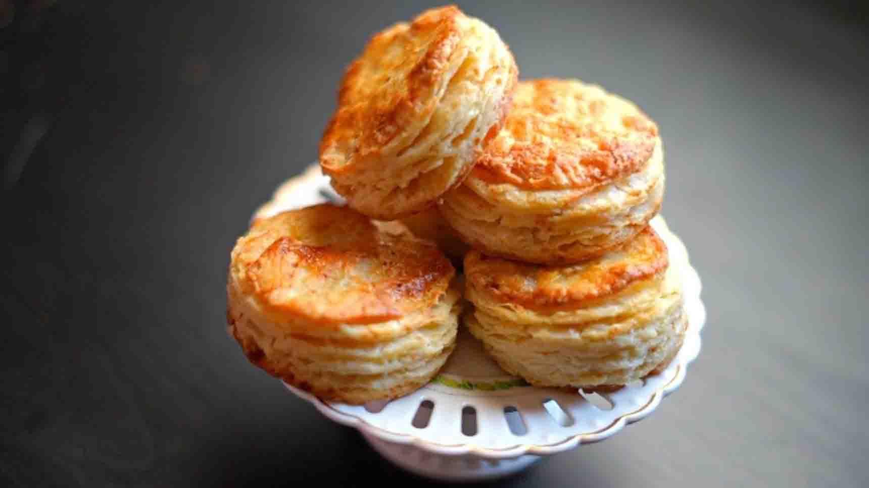 15-Minute Flaky Puff Pastry Bites Recipe