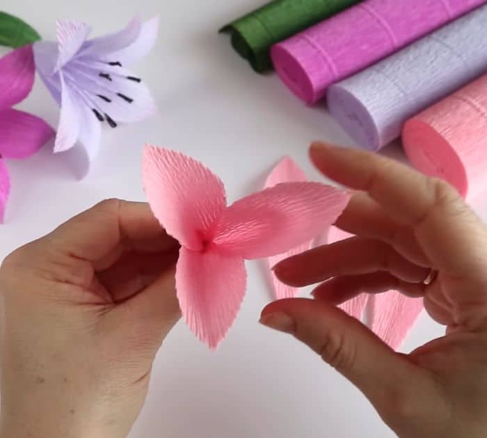 DIY Lily Crepe Paper Flowers Tutorial