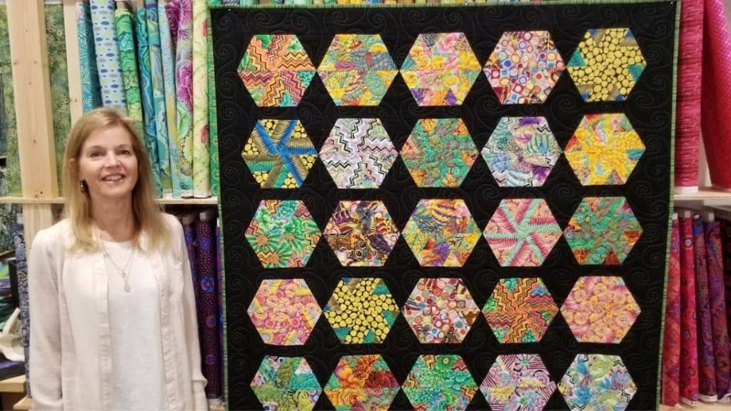 Donna's Hexagon Pinwheels Quilt (with Free Pattern)