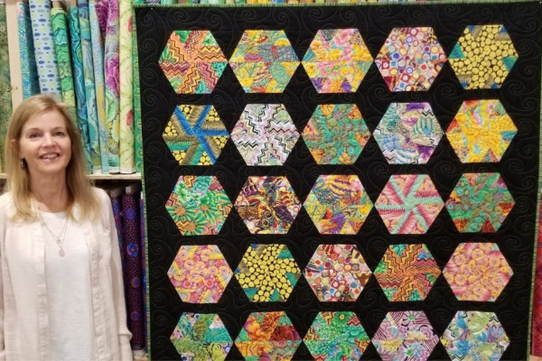 Donna's Hexagon Pinwheels Quilt (with Free Pattern)