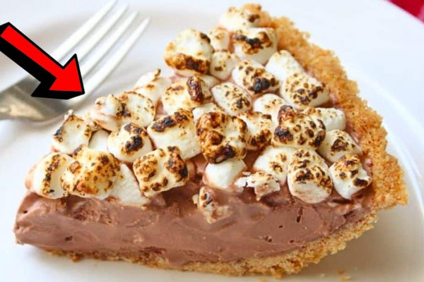 Easy 5-Ingredient Frozen S'more Ice Cream Pie Recipe