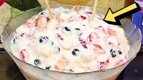 Easy No-Bake Cheesecake Salad Dessert Recipe | DIY Joy Projects and Crafts Ideas