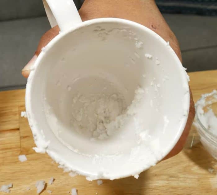 how-to-easily-remove-coffee-stains-from-mug