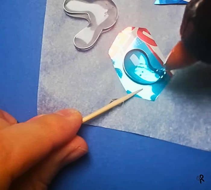 How to Make Gemstones With Hot Glue and Soda Cans Project