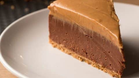 No-Bake Chocolate Peanut Butter Cheesecake | DIY Joy Projects and Crafts Ideas