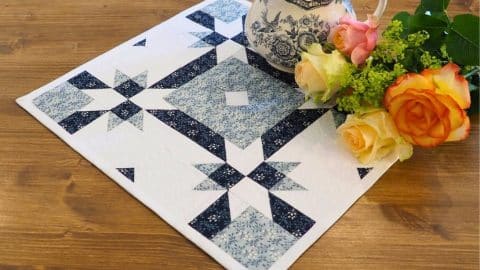 Square Patchwork Centerpiece Mat | DIY Joy Projects and Crafts Ideas