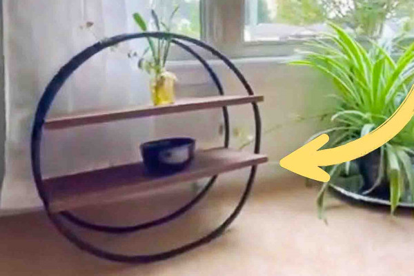 DIY Hula Hoop Standing Shelf Tutorial