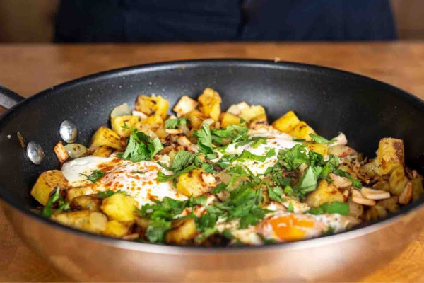 One-Pan Breakfast Potato Hash Recipe