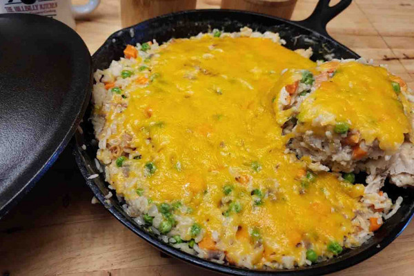 One-Pot Creamy Chicken and Rice Skillet Casserole