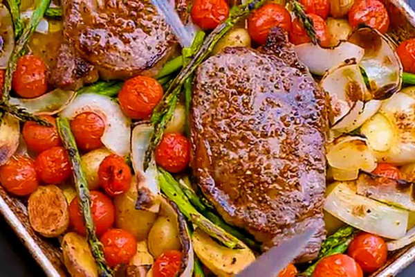 Sheet Pan Steak and Potatoes Recipe