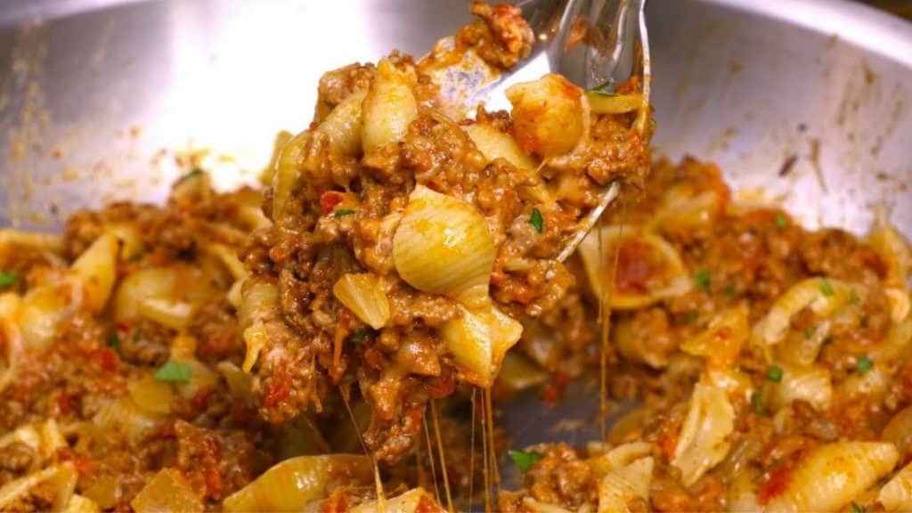 20-Minute One Pan Cheesy Taco Pasta Recipe