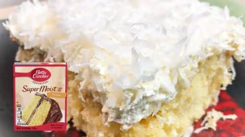 Coconut Cream Poke Cake | DIY Joy Projects and Crafts Ideas
