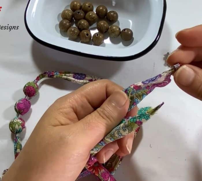 DIY Beautiful Liberty Fabric Beads Necklace Project