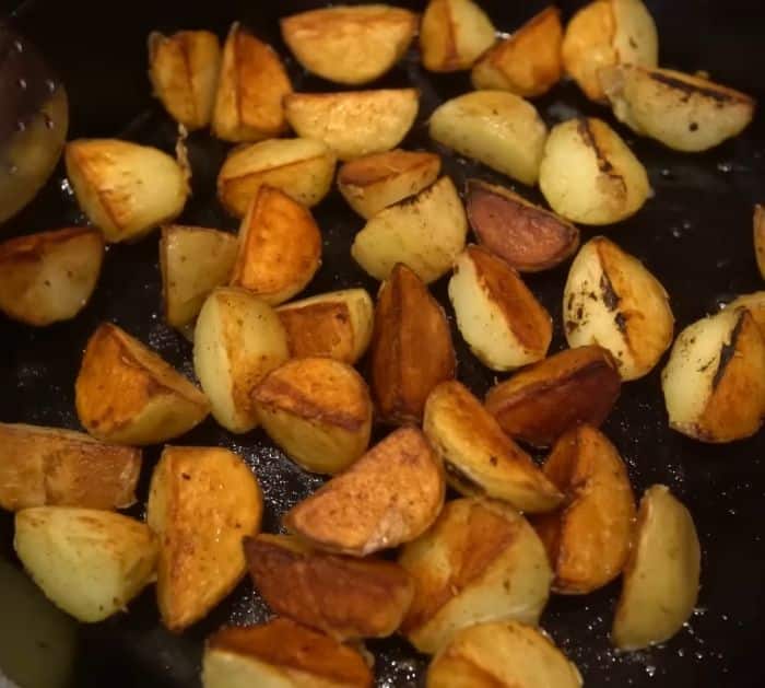 Delicious Pan Fried Potatoes 