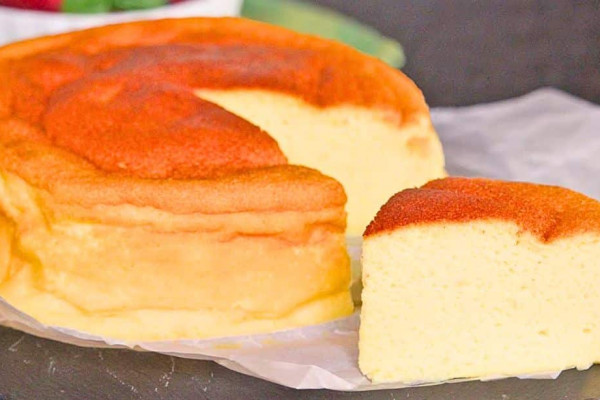 Easy Melt-in-Your-Mouth Fluffy Yogurt Cake Recipe