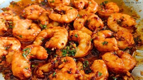 Easy Skillet Spicy Garlic Butter Shrimp Recipe | DIY Joy Projects and Crafts Ideas