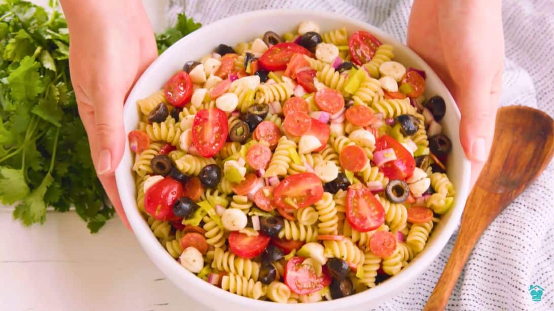 How to Make Italian Pasta Salad | DIY Joy Projects and Crafts Ideas