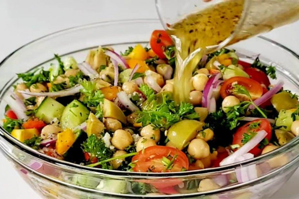 Mediterranean Chickpea Salad Recipe