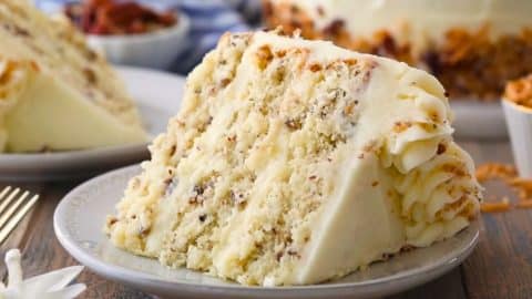 Southern-Style Italian Cream Cake | DIY Joy Projects and Crafts Ideas