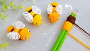 Super Easy Bee Pom Pom Yarn DIY