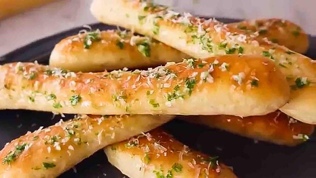 Easy Breadsticks Recipe