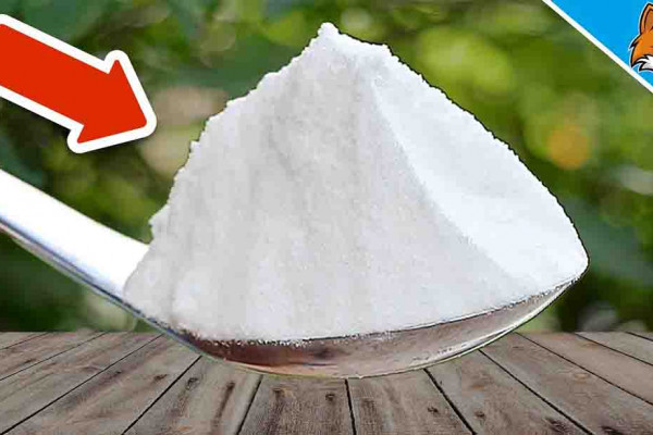8 Hacks with Baking Soda Everyone Should Know