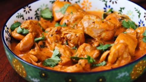 Creamy Coconut Chicken Curry Recipe | DIY Joy Projects and Crafts Ideas