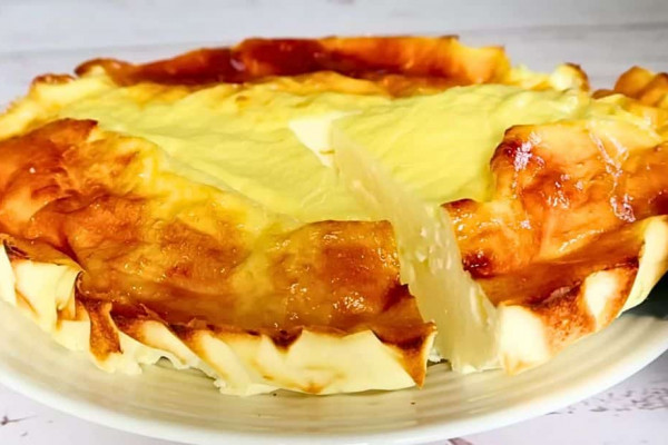 Easy 3-Ingredient Creamy Yogurt Cake Recipe