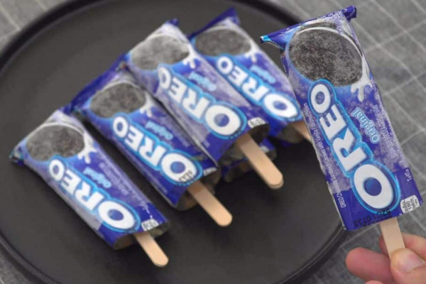 Easy 3-Ingredient Oreo Ice Cream Stick Recipe