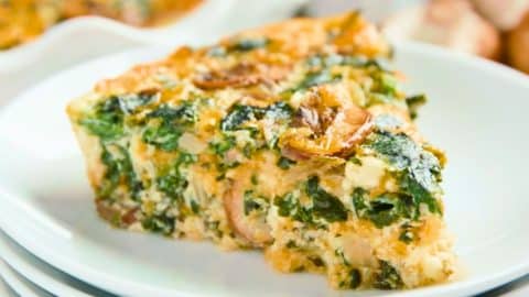 Easy Crustless Spinach Quiche | DIY Joy Projects and Crafts Ideas