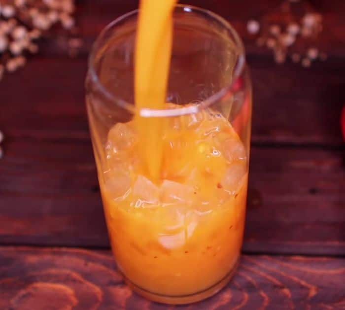 Easy Homemade Mango Peach Iced Tea Recipe