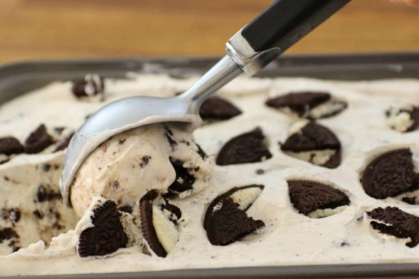Easy Homemade Oreo Ice Cream Recipe