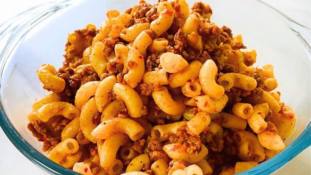 Easy & Inexpensive Beef Macaroni Recipe for Dinner
